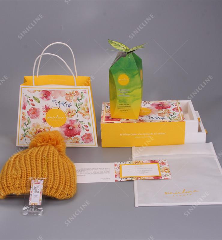 beanie packaging boxes and bags